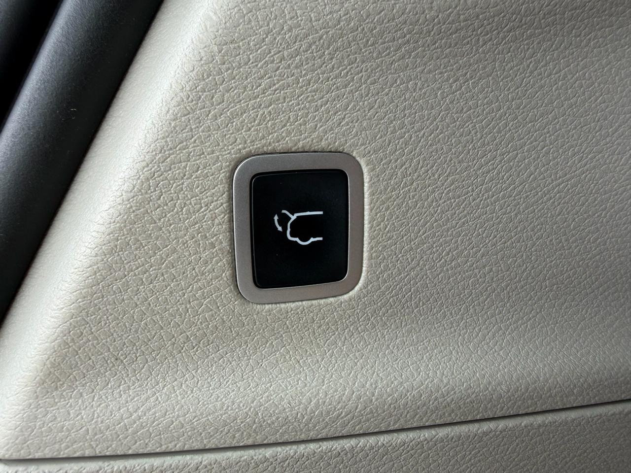 Chrysler Pacifica Touring FWD 2020