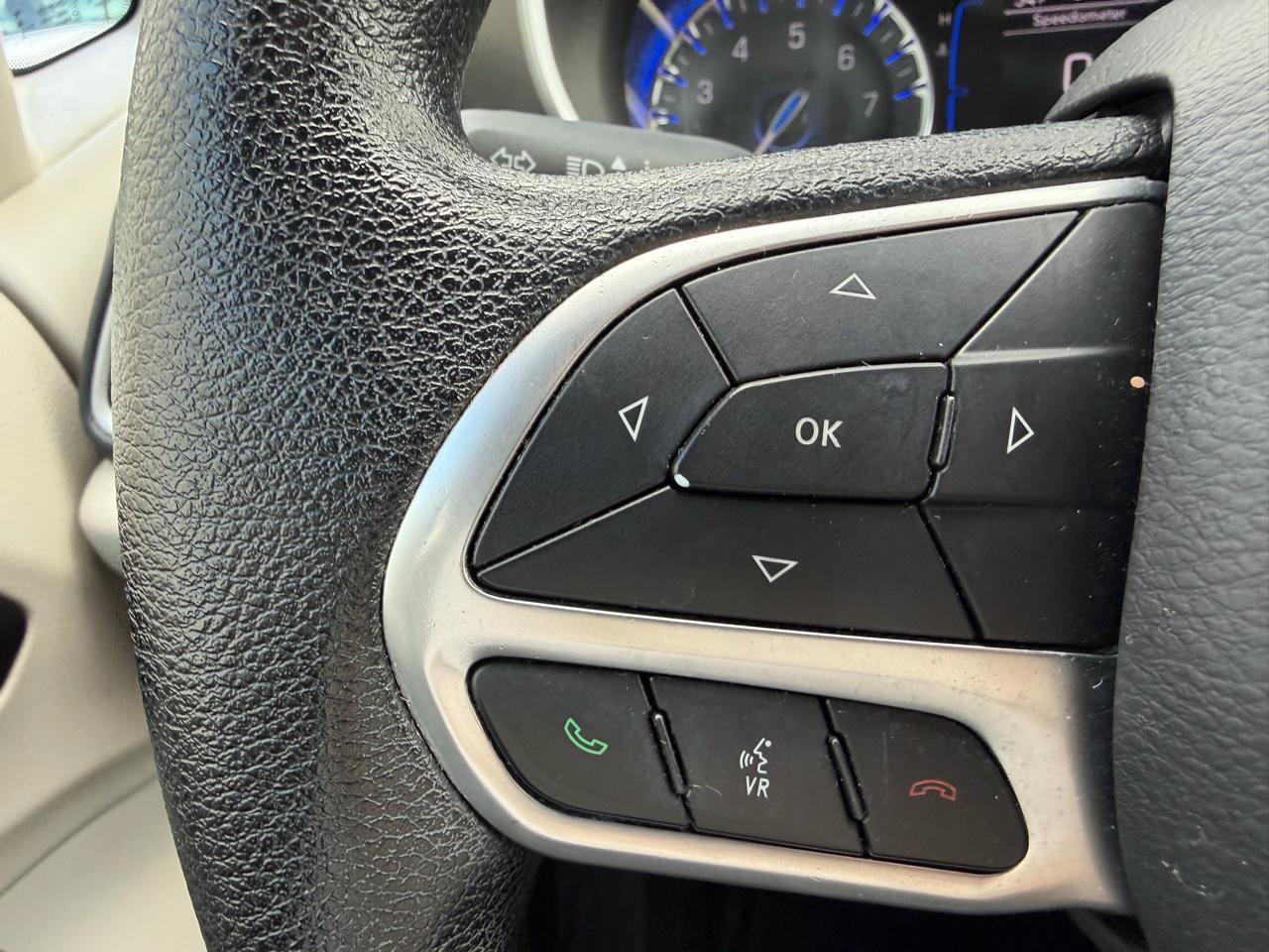 Chrysler Pacifica Touring FWD 2020
