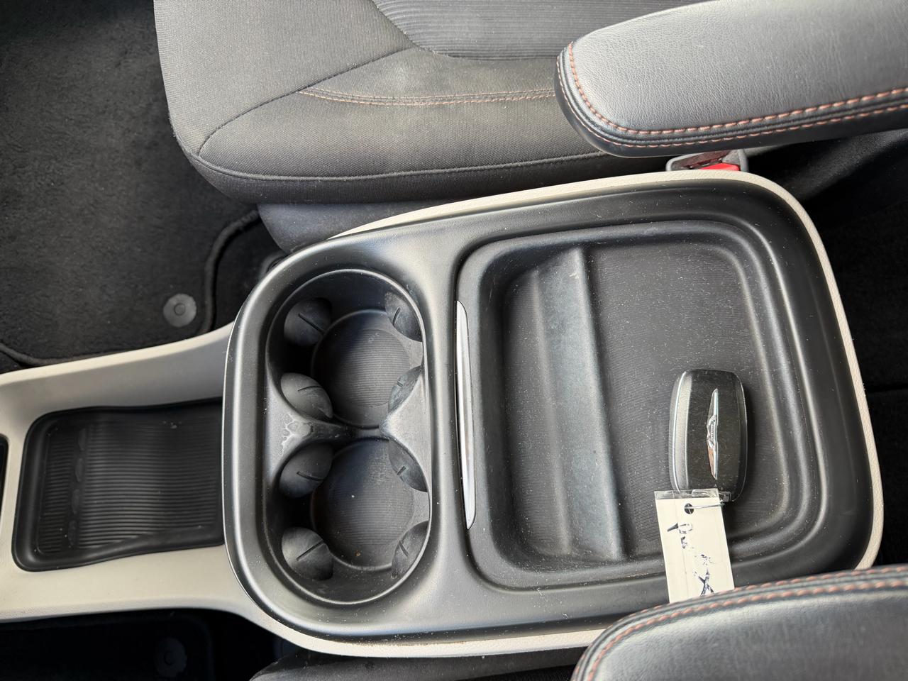 Chrysler Pacifica Touring FWD 2020