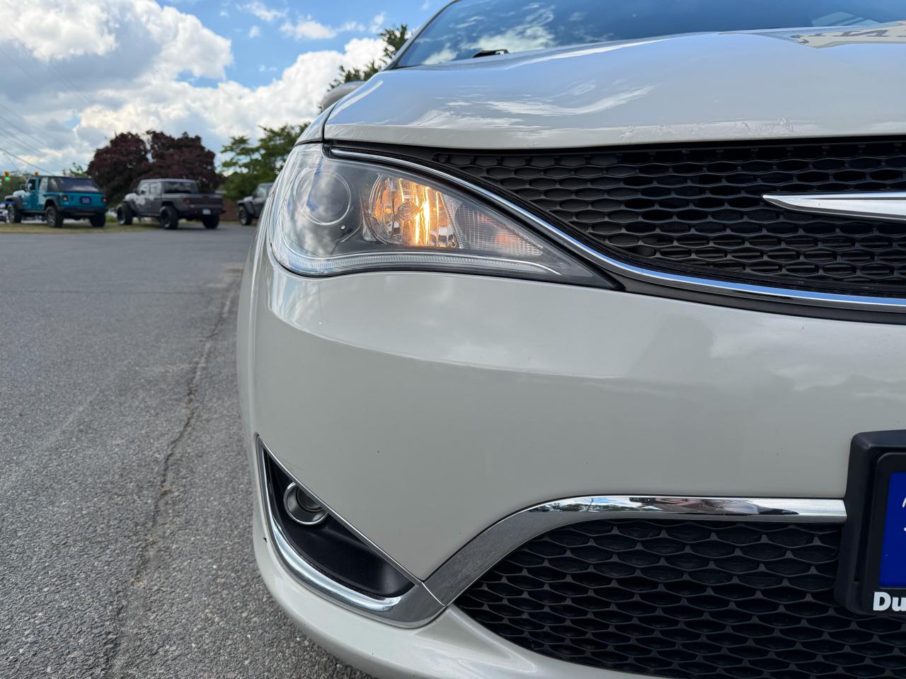 Chrysler Pacifica Touring FWD 2020
