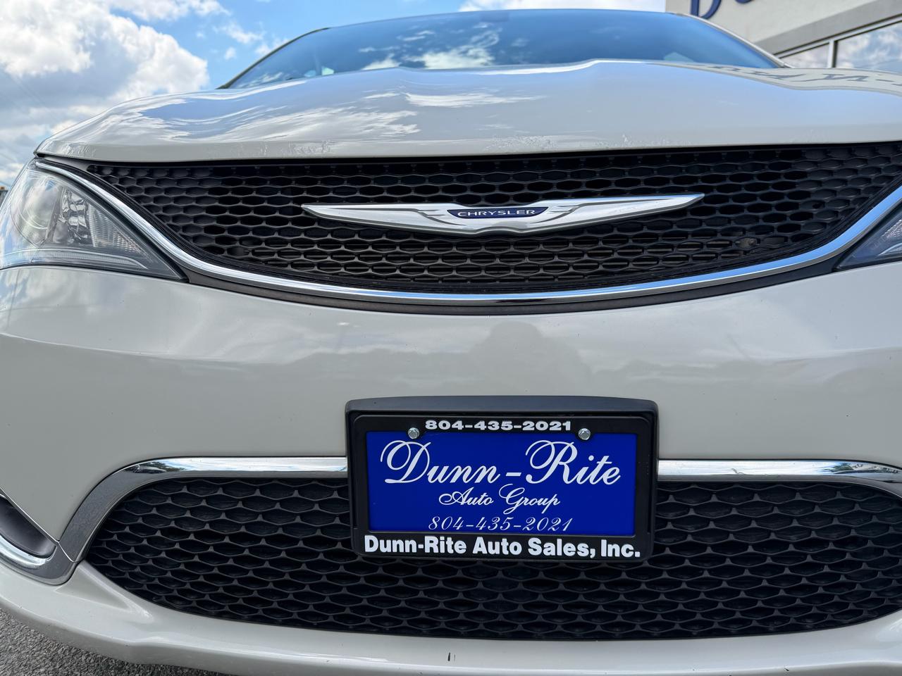 Chrysler Pacifica Touring FWD 2020
