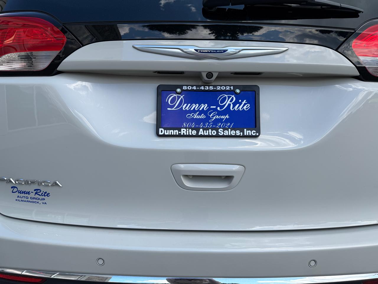 Chrysler Pacifica Touring FWD 2020
