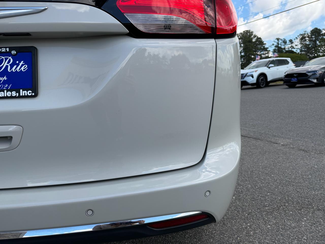 Chrysler Pacifica Touring FWD 2020