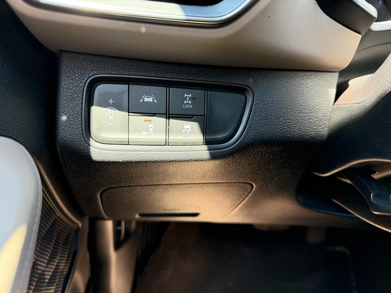 Hyundai Santa Fe SEL 2.4L Auto AWD 2020