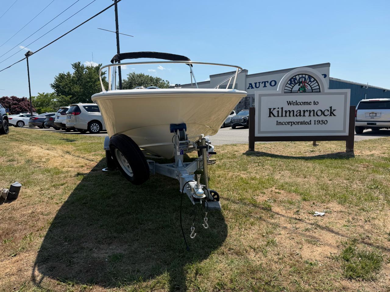 Boston Whaler Super Sport  2024
