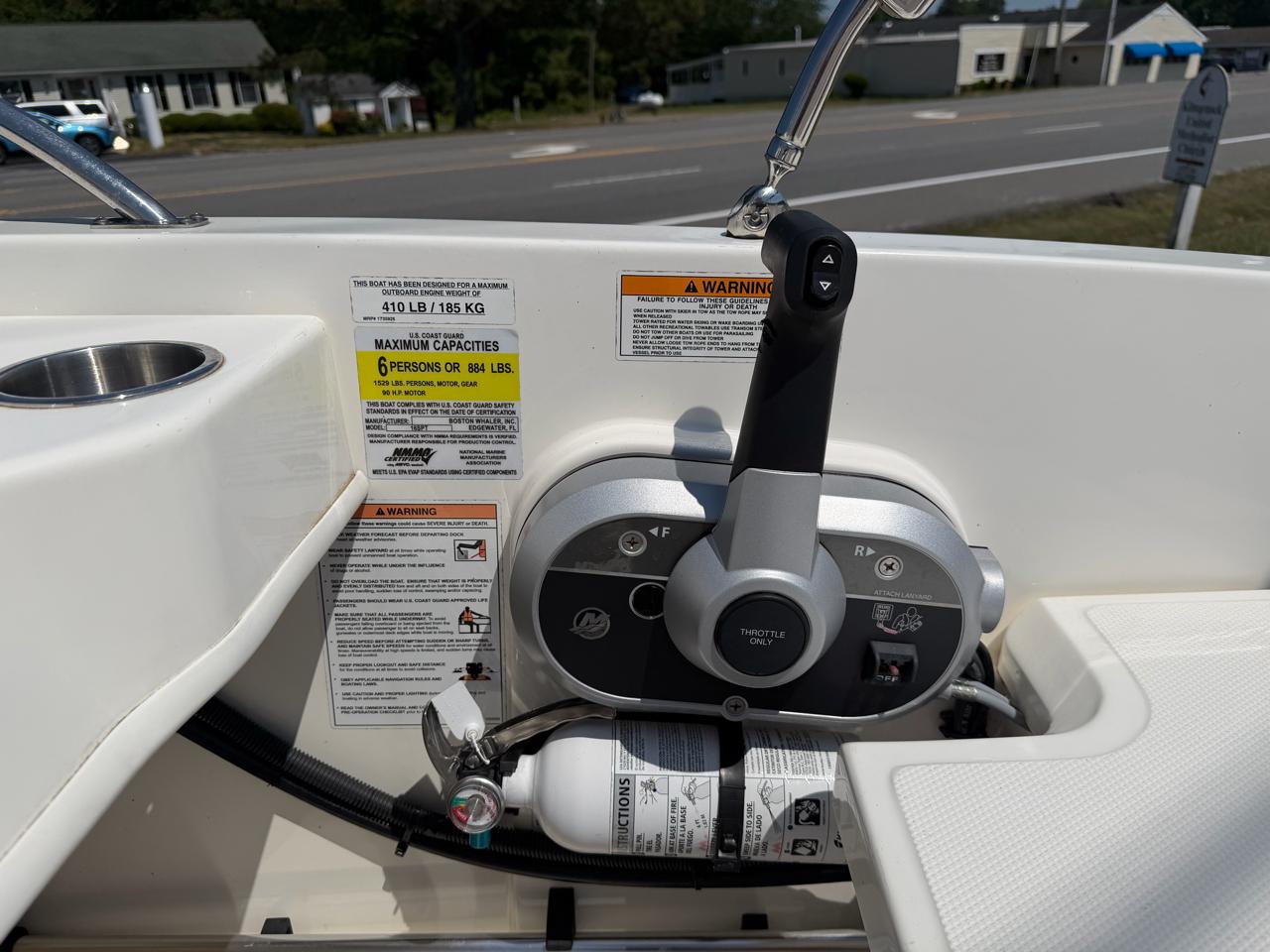 Boston Whaler Super Sport  2024