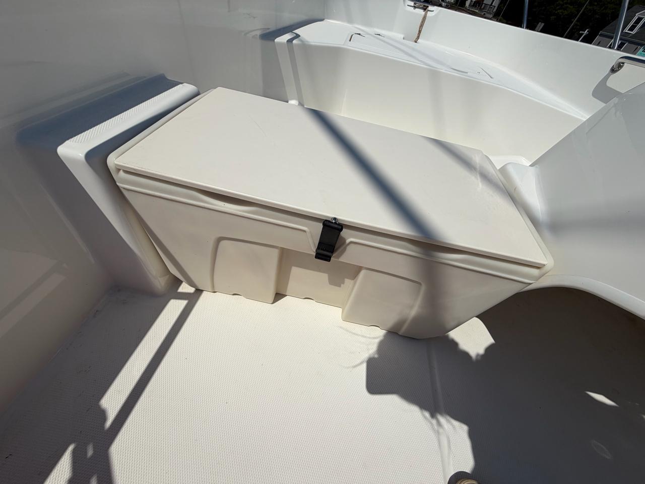Boston Whaler Super Sport  2024