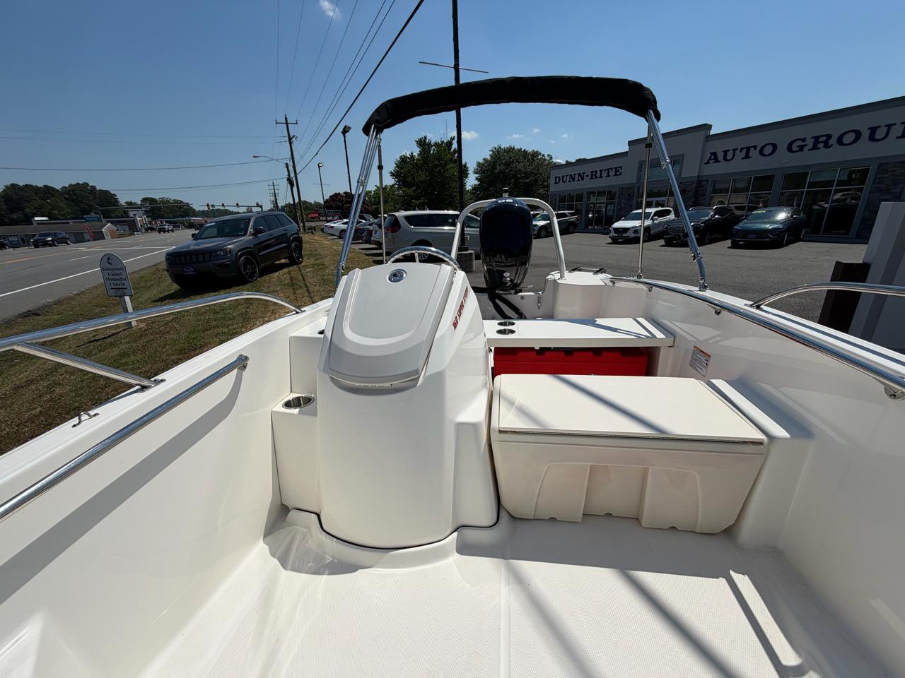 Boston Whaler Super Sport  2024