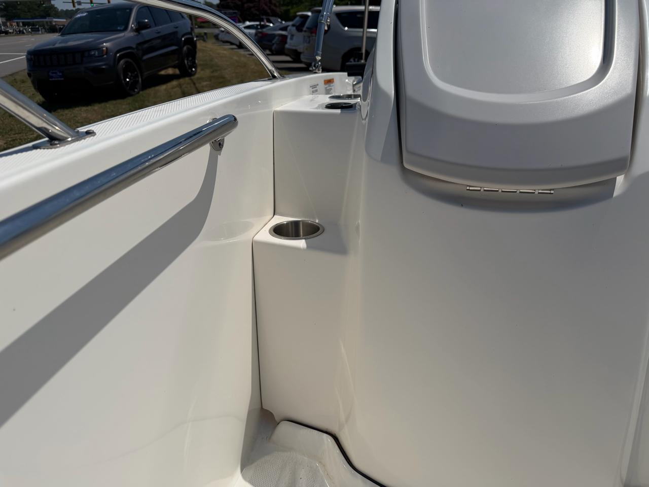 Boston Whaler Super Sport  2024