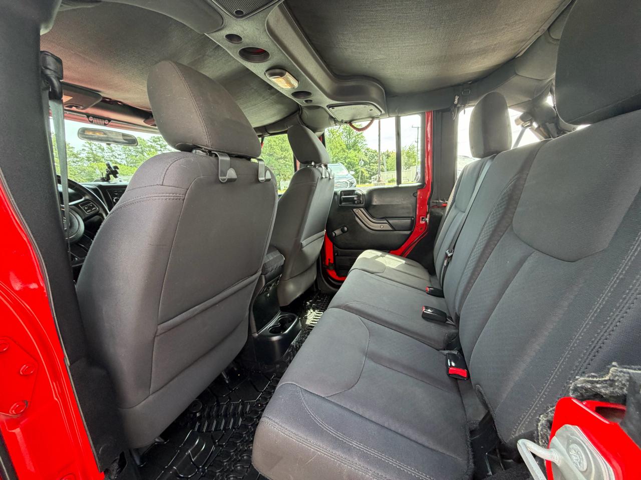 Jeep Wrangler Unlimited 4WD 4dr Sport 2016