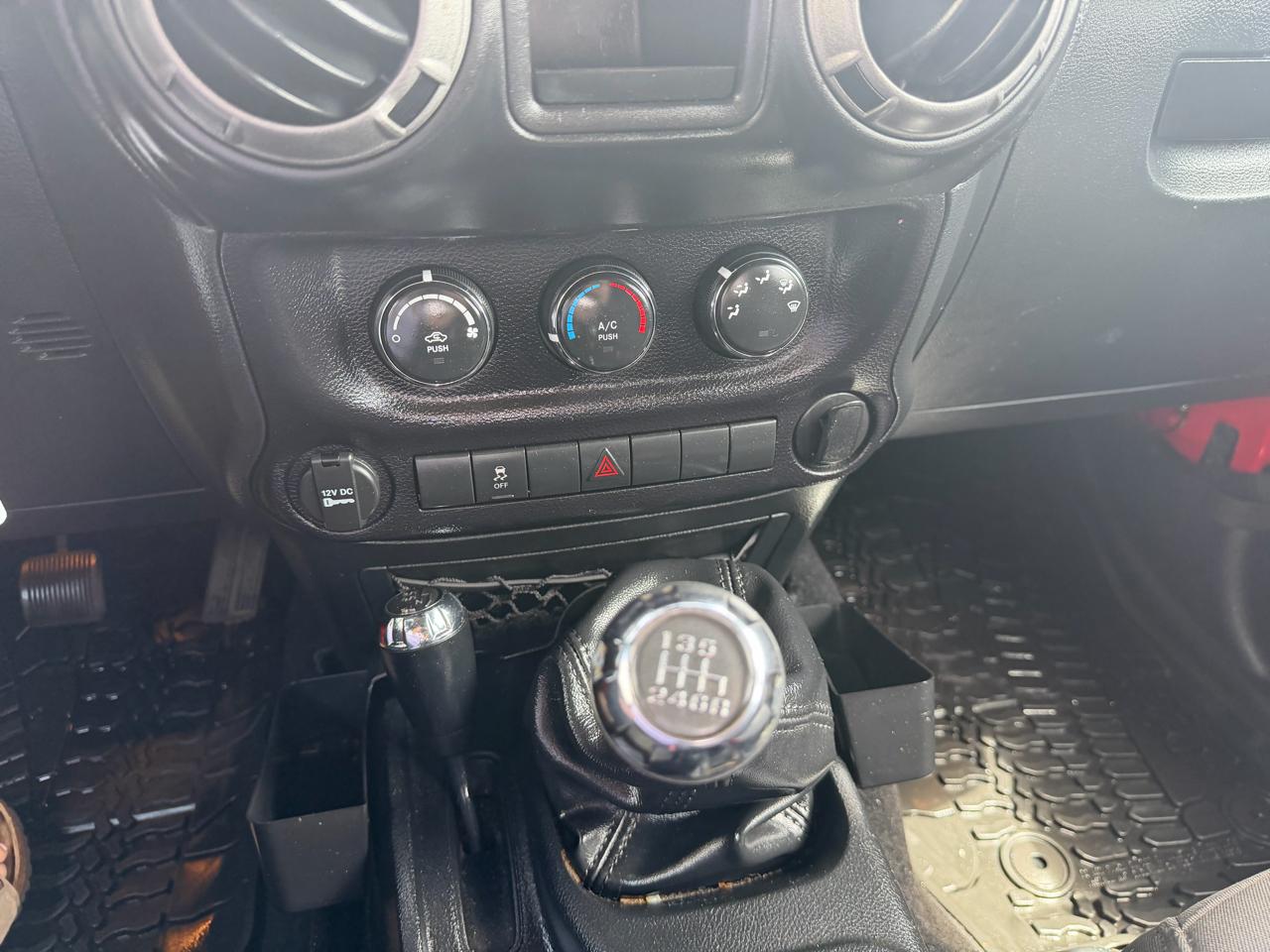 Jeep Wrangler Unlimited 4WD 4dr Sport 2016