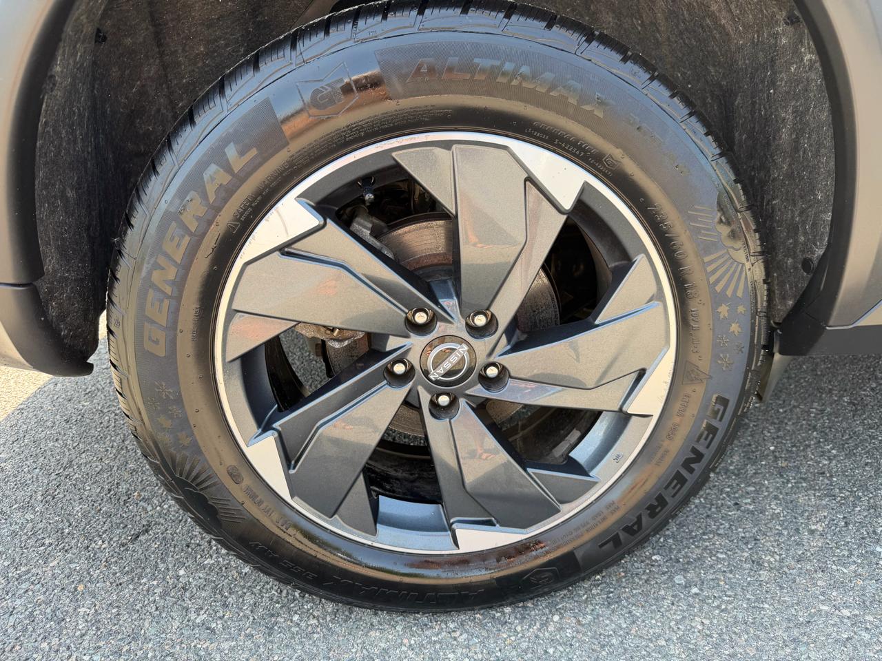 Nissan Rogue AWD SV 2024