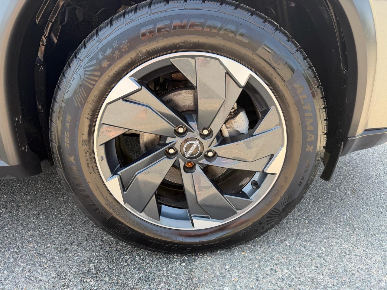 Nissan Rogue AWD SV 2024