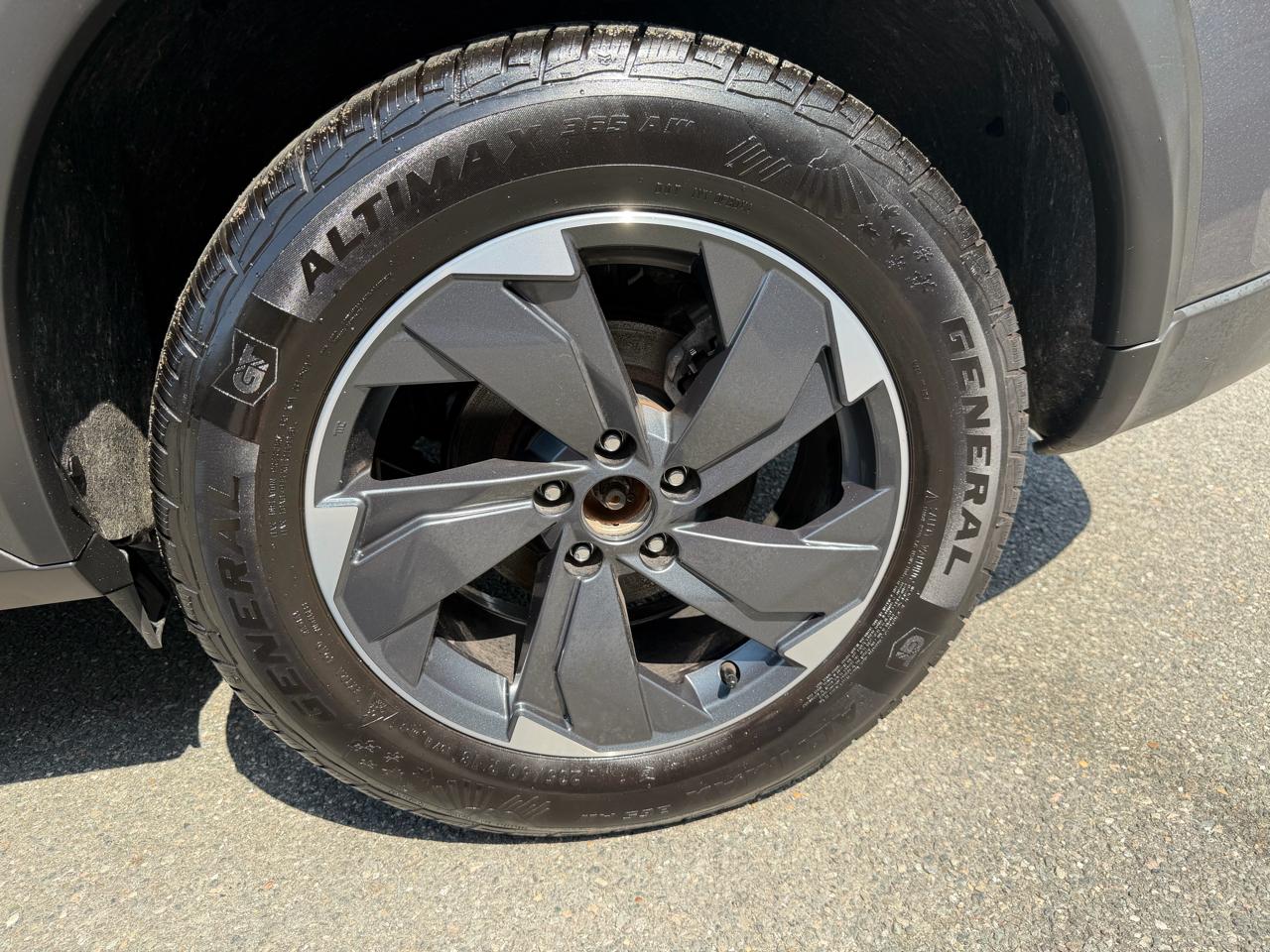Nissan Rogue AWD SV 2024