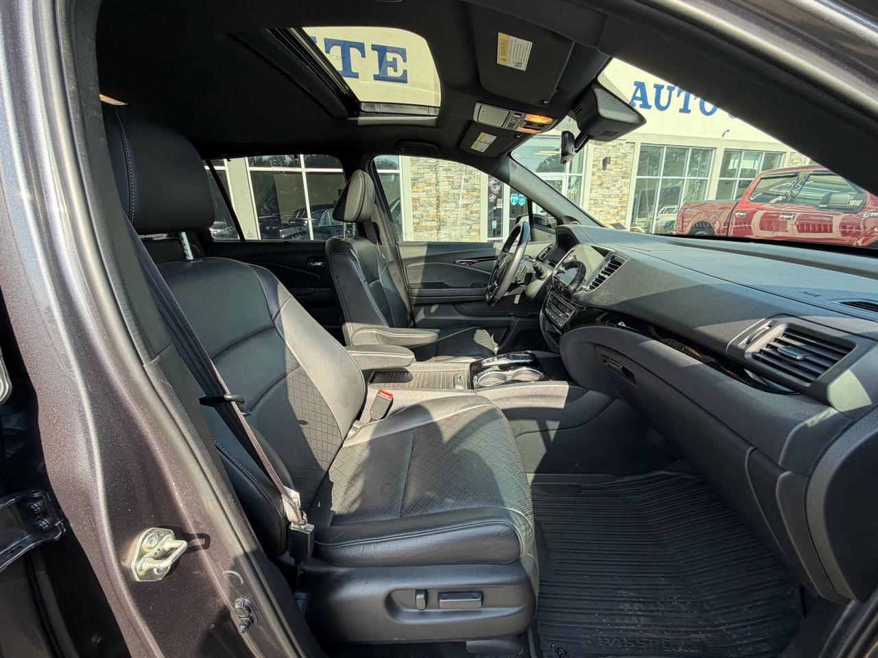 Honda Passport Touring FWD 2019