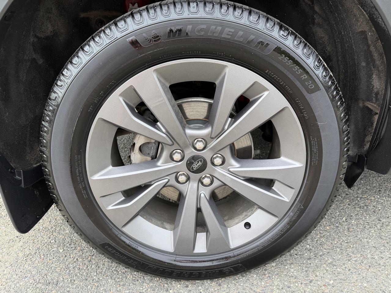 Ford Explorer XLT 4WD 2021