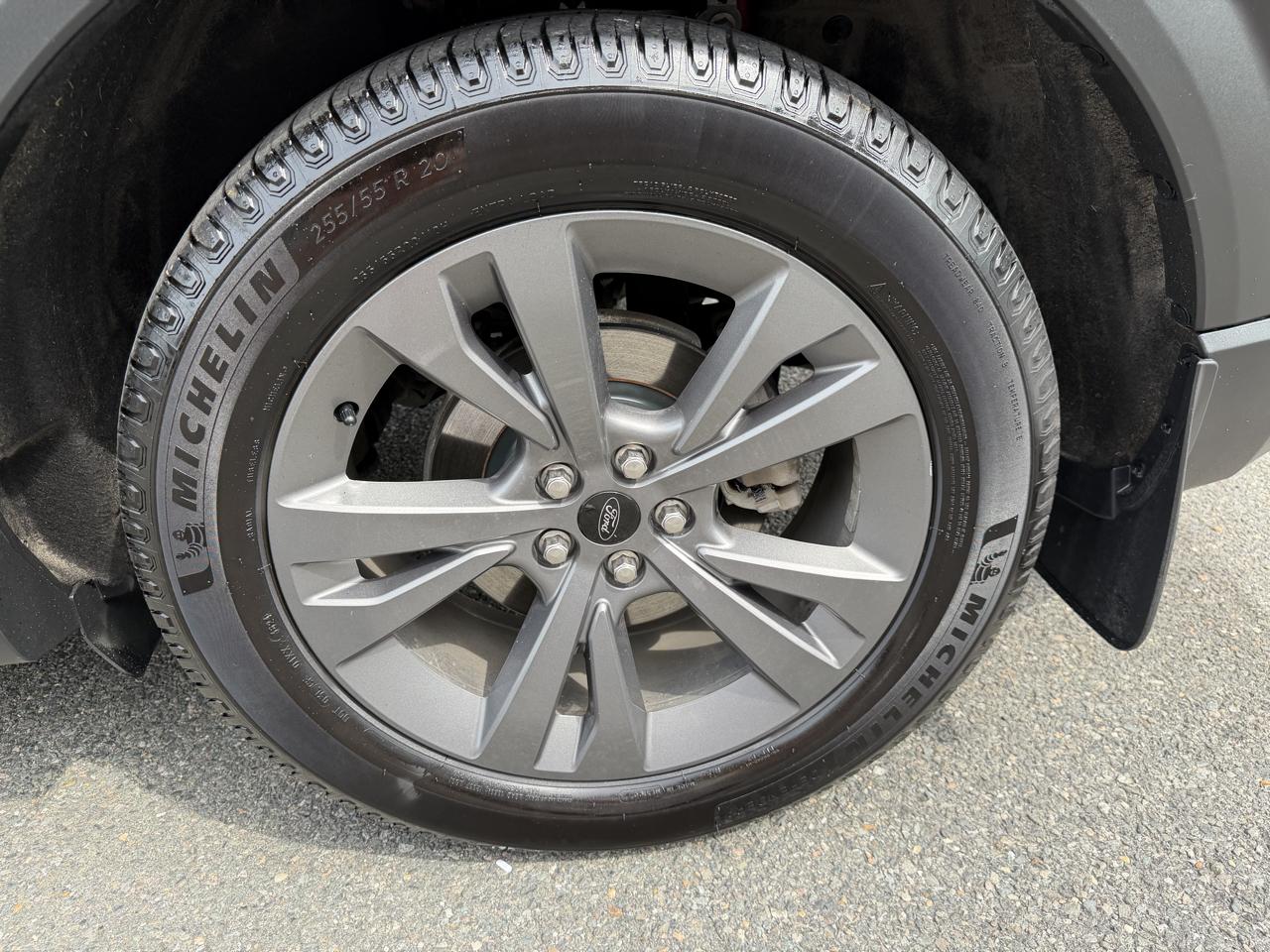 Ford Explorer XLT 4WD 2021