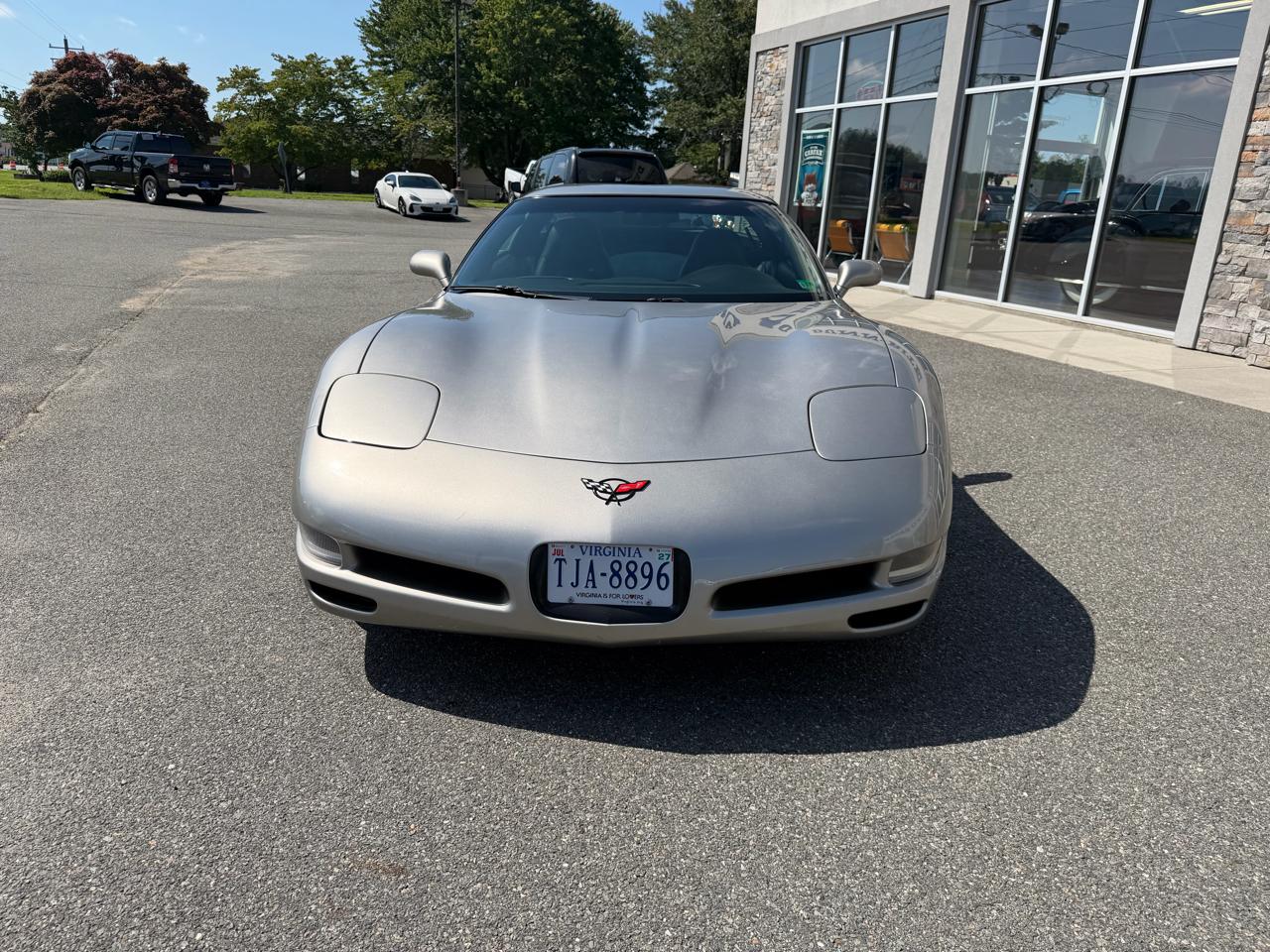 Chevrolet Corvette 2dr Cpe 2000