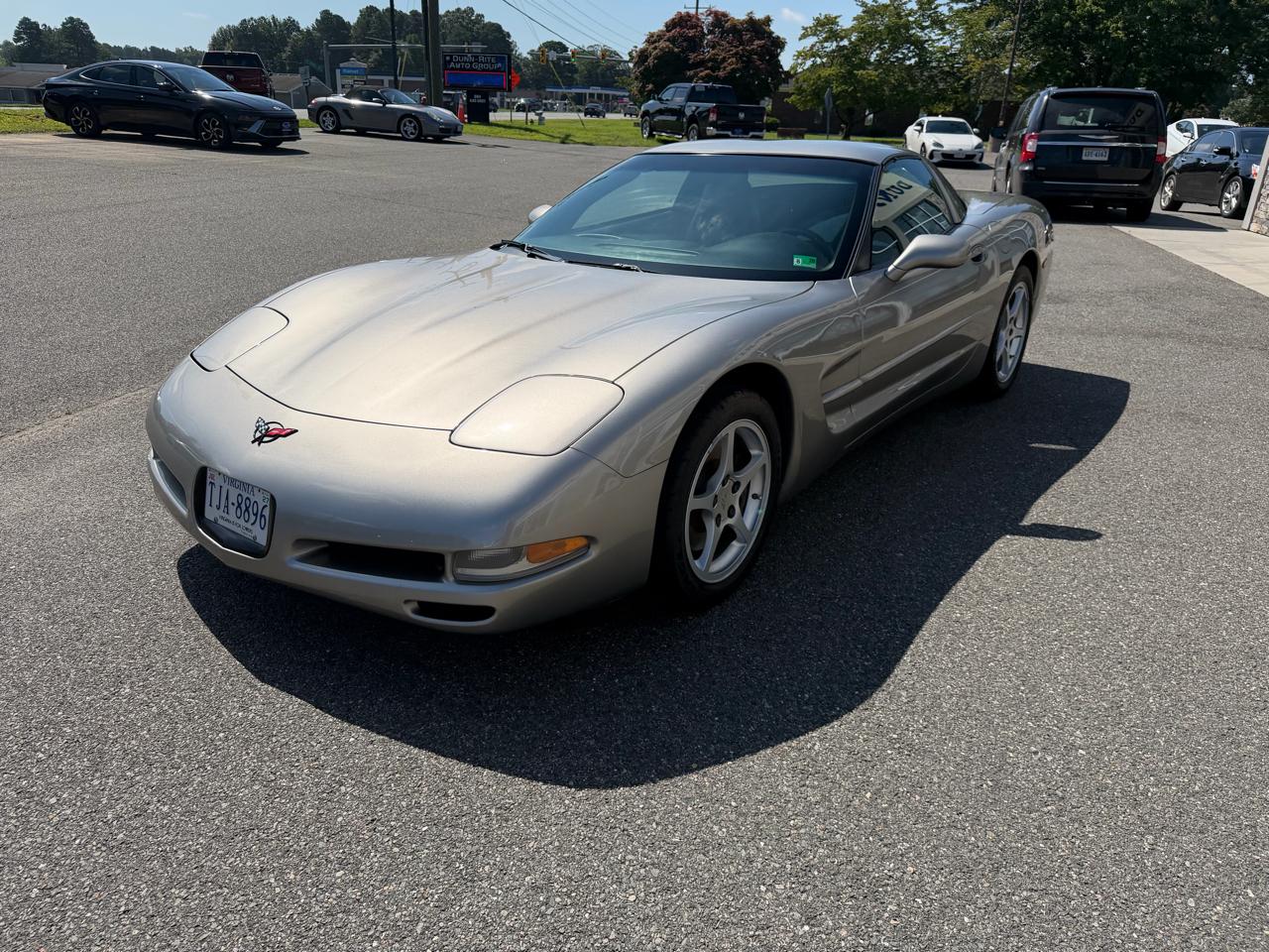Chevrolet Corvette 2dr Cpe 2000