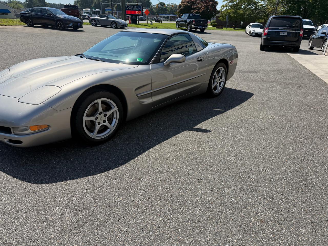 Chevrolet Corvette 2dr Cpe 2000