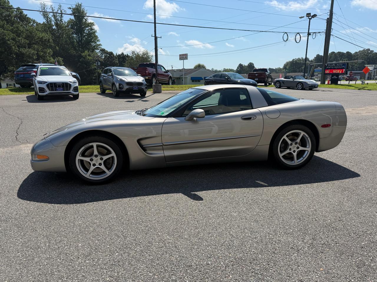 Chevrolet Corvette 2dr Cpe 2000