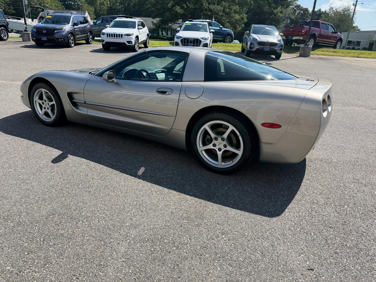 Chevrolet Corvette 2dr Cpe 2000