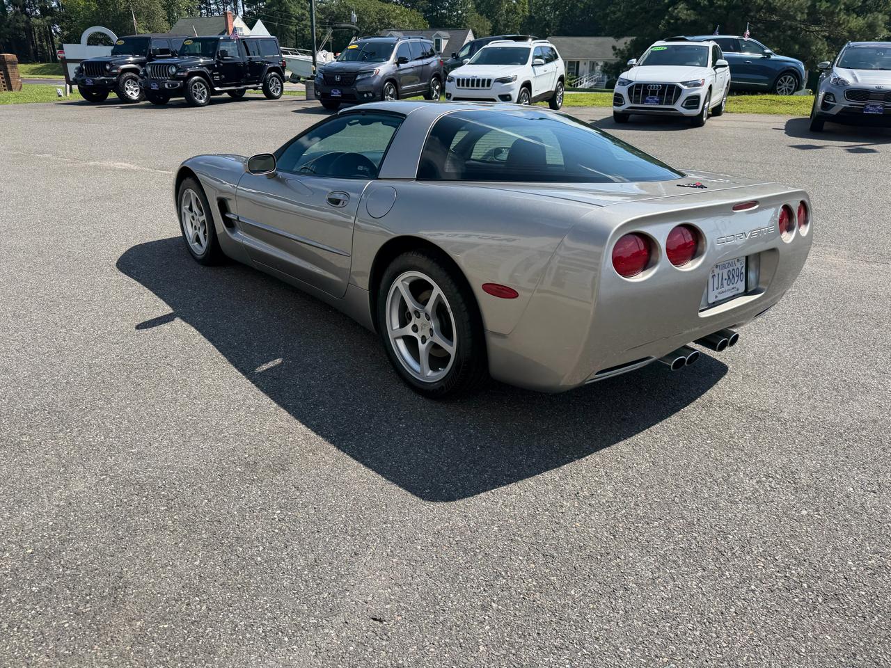 Chevrolet Corvette 2dr Cpe 2000