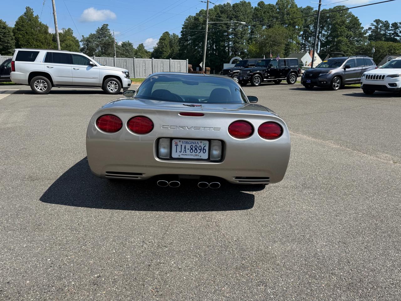 Chevrolet Corvette 2dr Cpe 2000