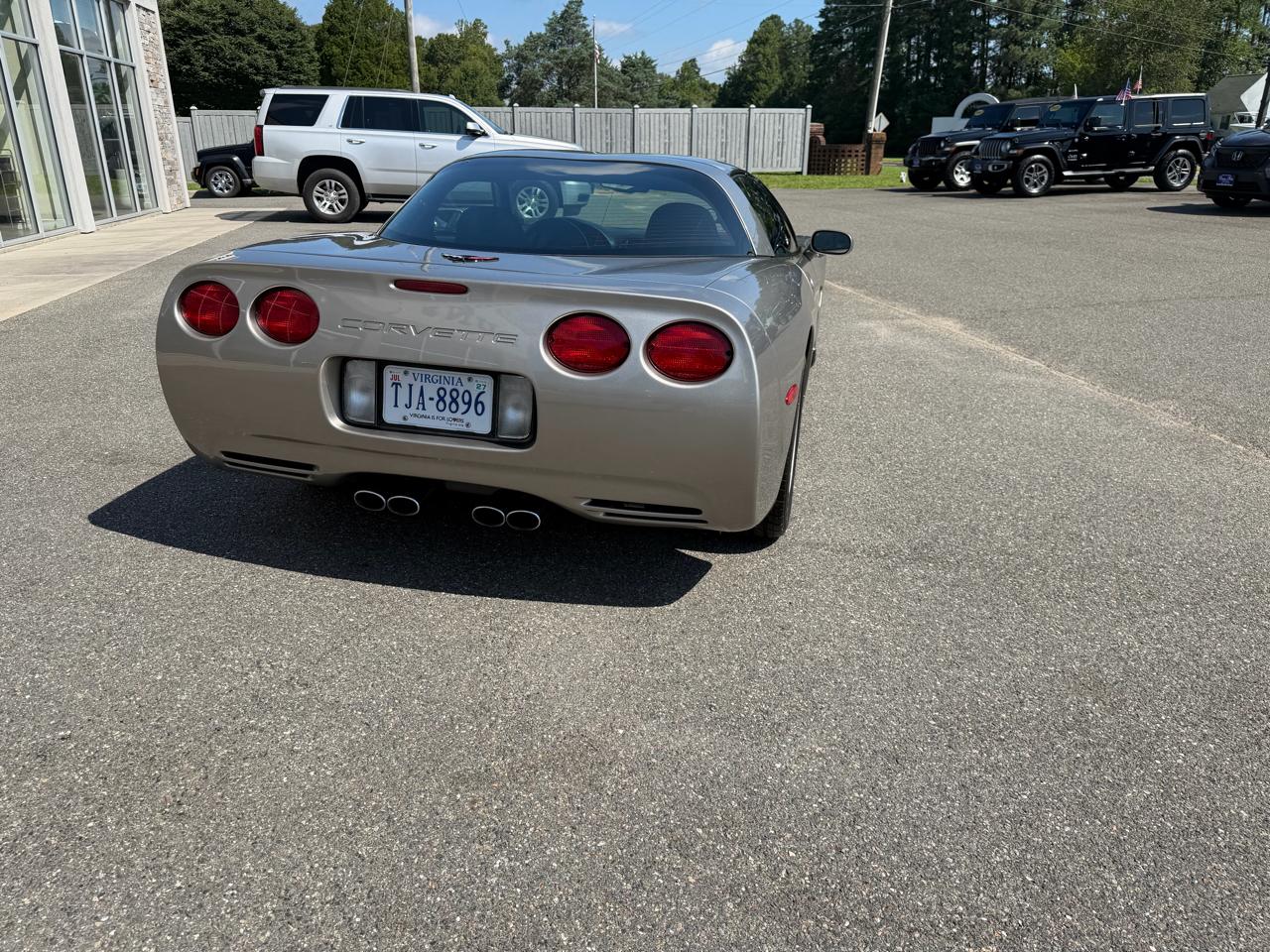 Chevrolet Corvette 2dr Cpe 2000