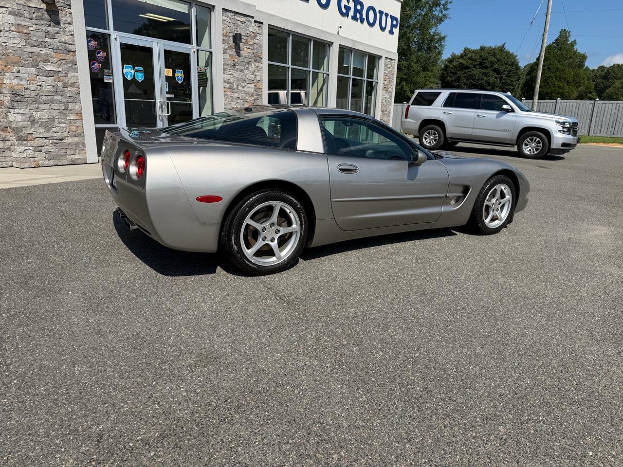 Chevrolet Corvette 2dr Cpe 2000
