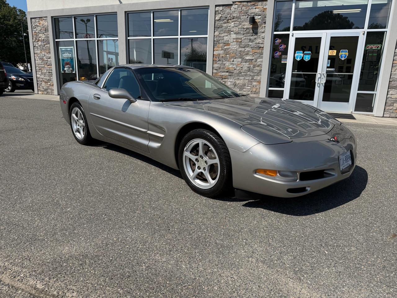 Chevrolet Corvette 2dr Cpe 2000