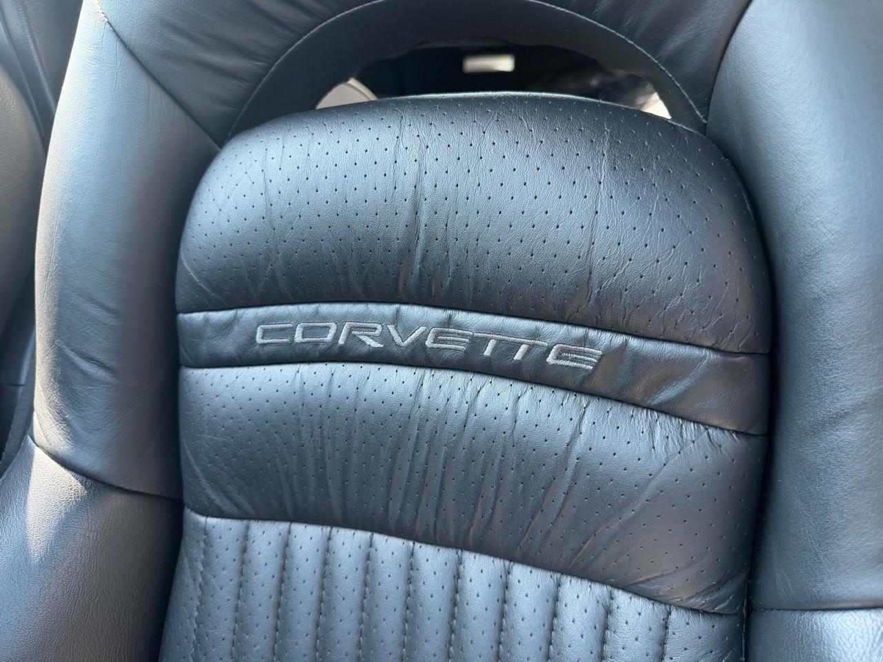 Chevrolet Corvette 2dr Cpe 2000