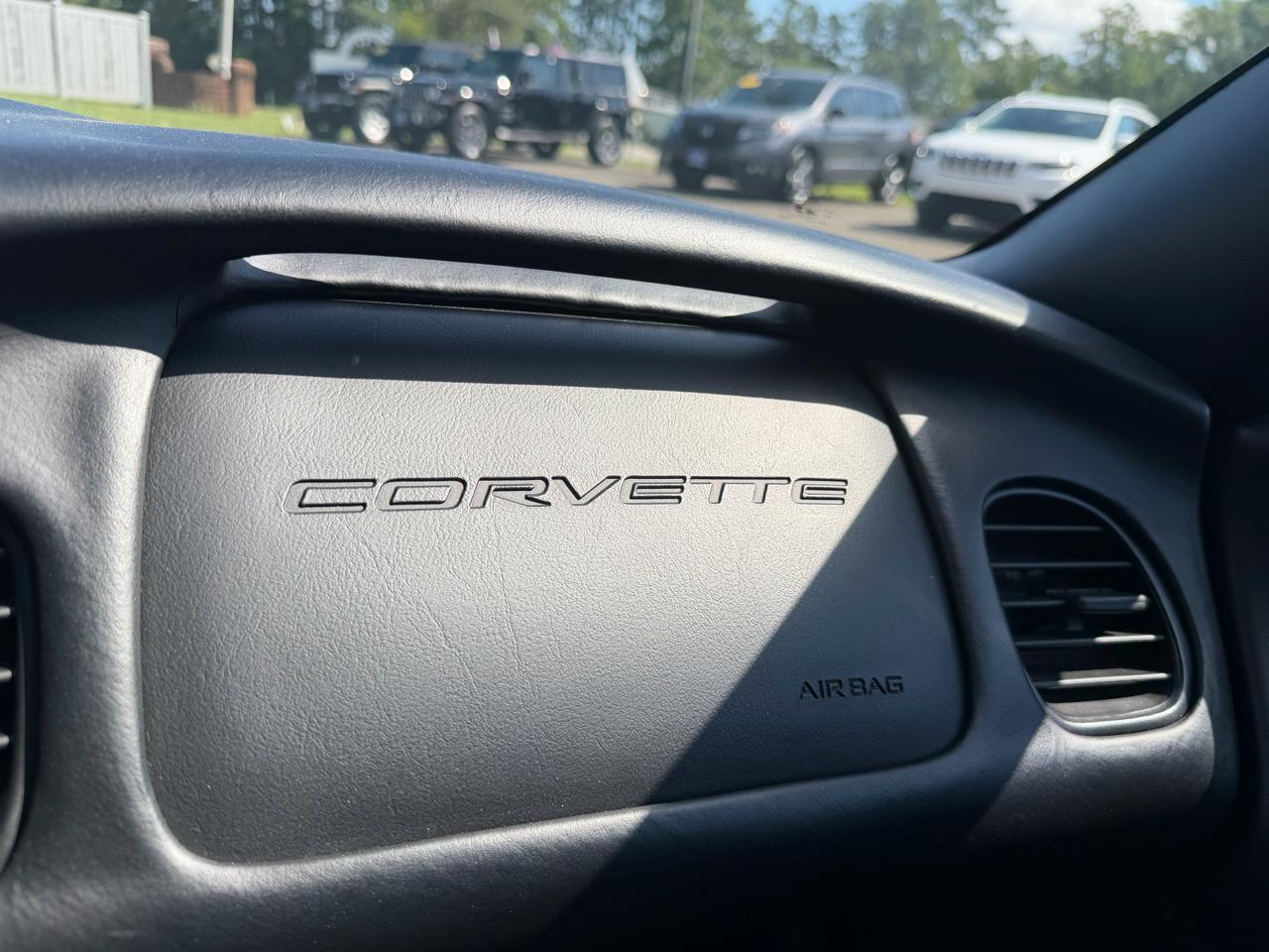 Chevrolet Corvette 2dr Cpe 2000