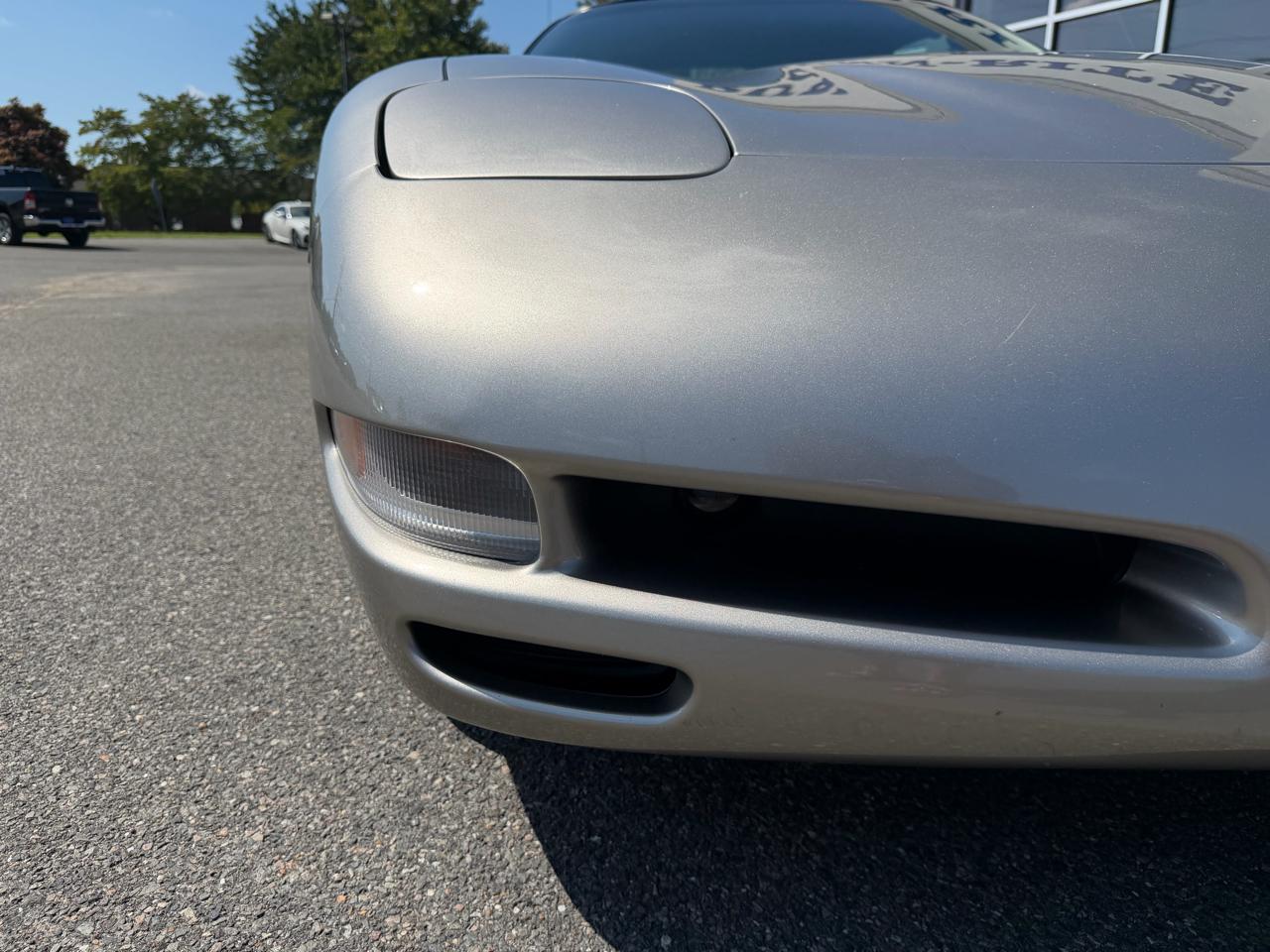 Chevrolet Corvette 2dr Cpe 2000