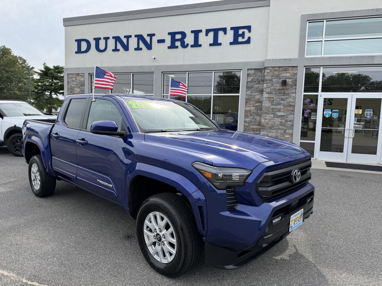 2024 Toyota Tacoma 4WD SR5 Access Cab 6' Bed V6 AT (Natl)