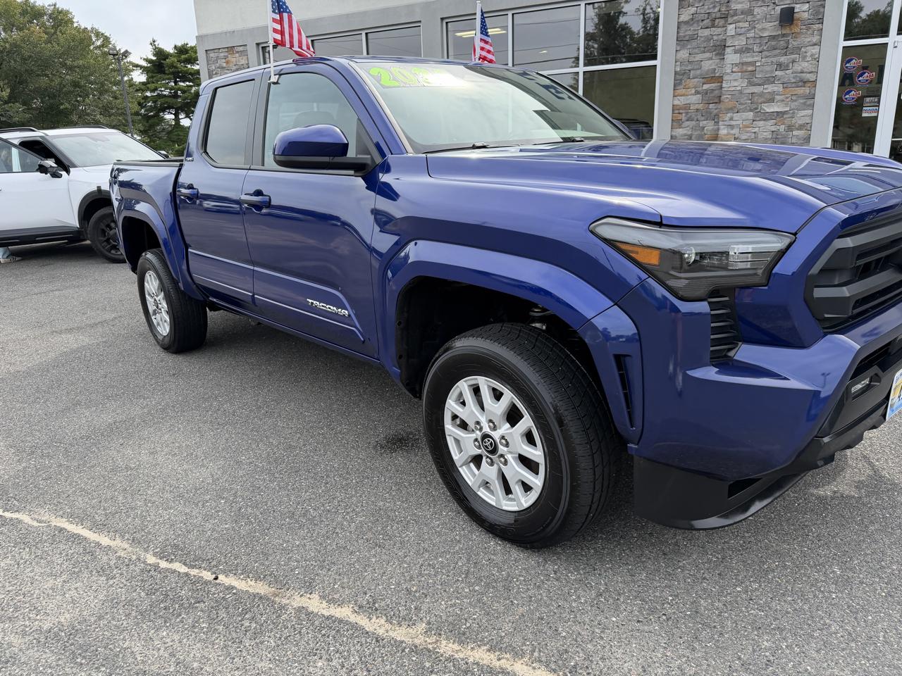 Toyota Tacoma 4WD SR5 Access Cab 6' Bed V6 AT (Natl) 2024