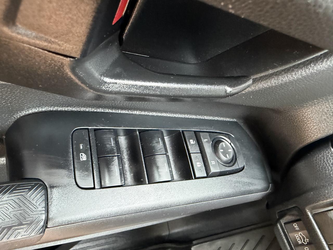 Toyota Tacoma 4WD SR5 Access Cab 6' Bed V6 AT (Natl) 2024