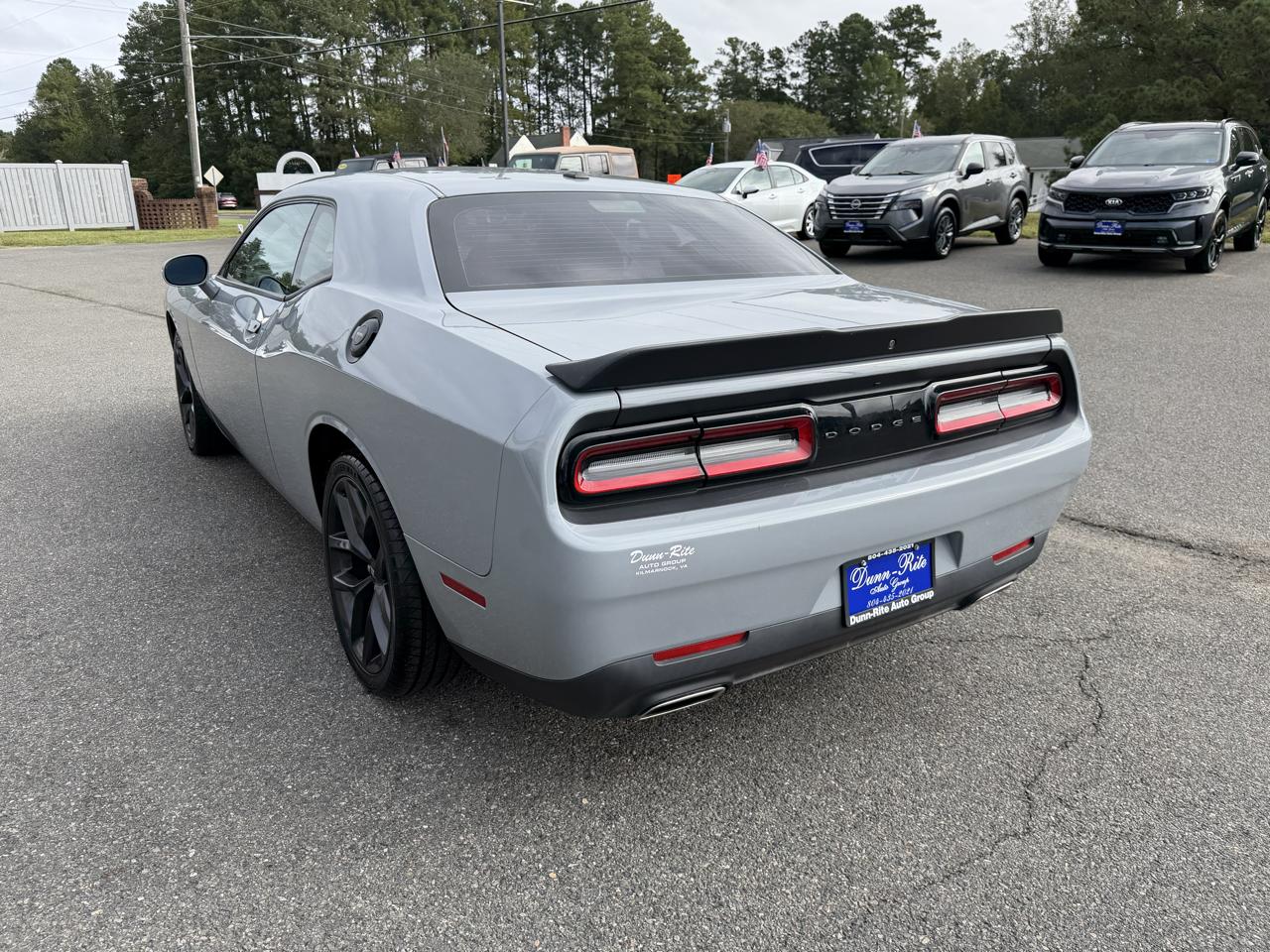 Dodge Challenger SXT RWD 2020