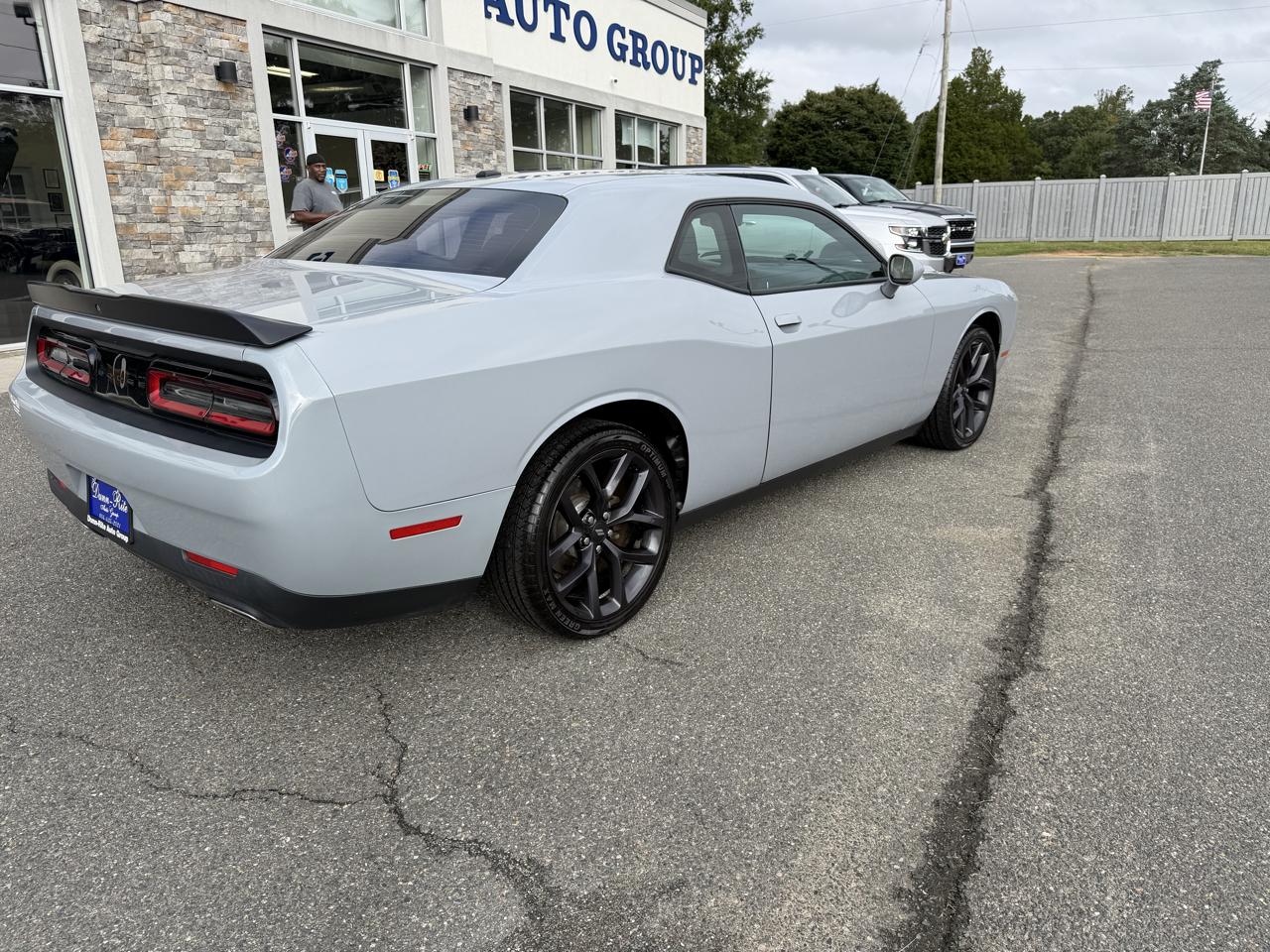 Dodge Challenger SXT RWD 2020