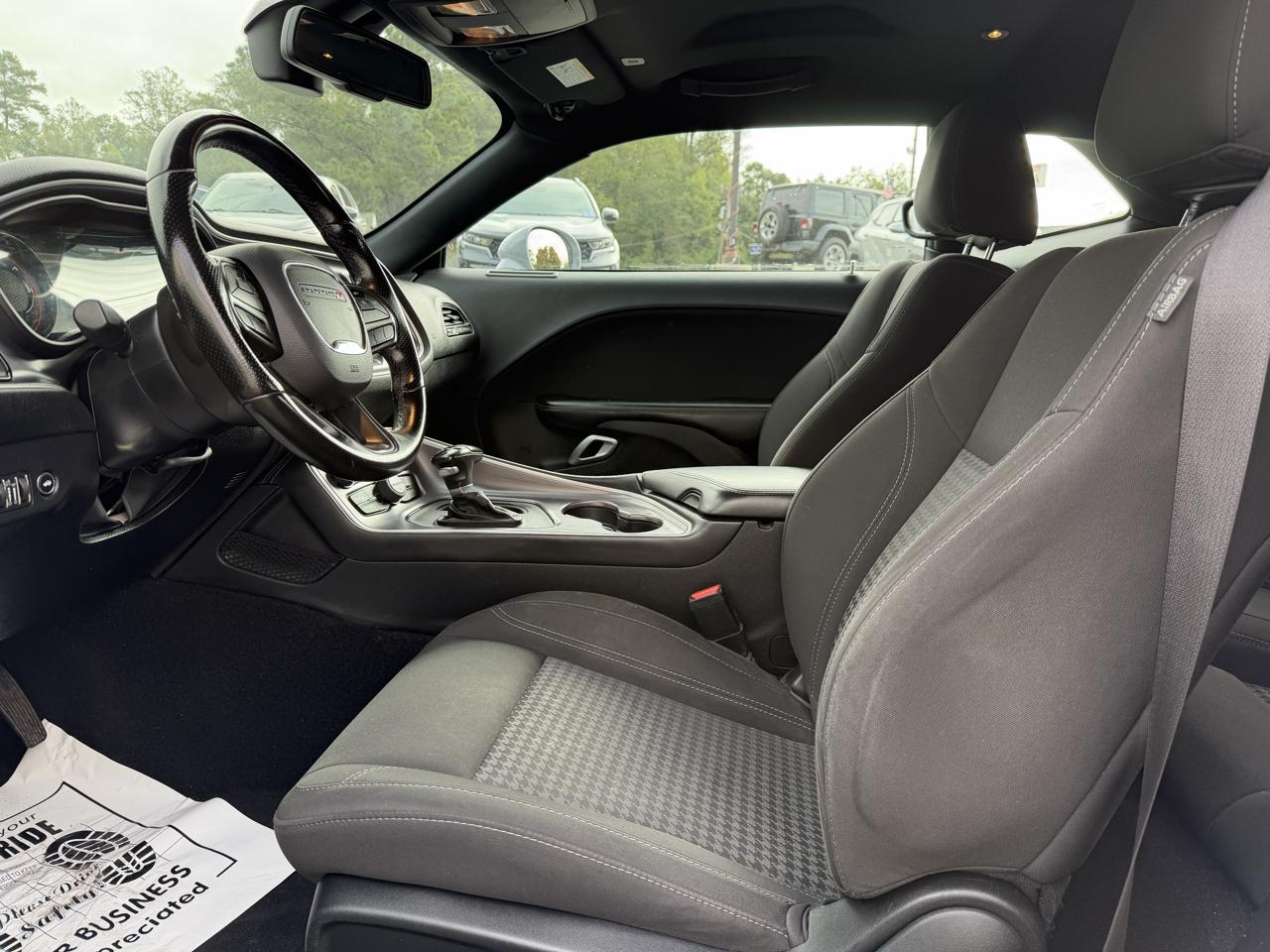 Dodge Challenger SXT RWD 2020
