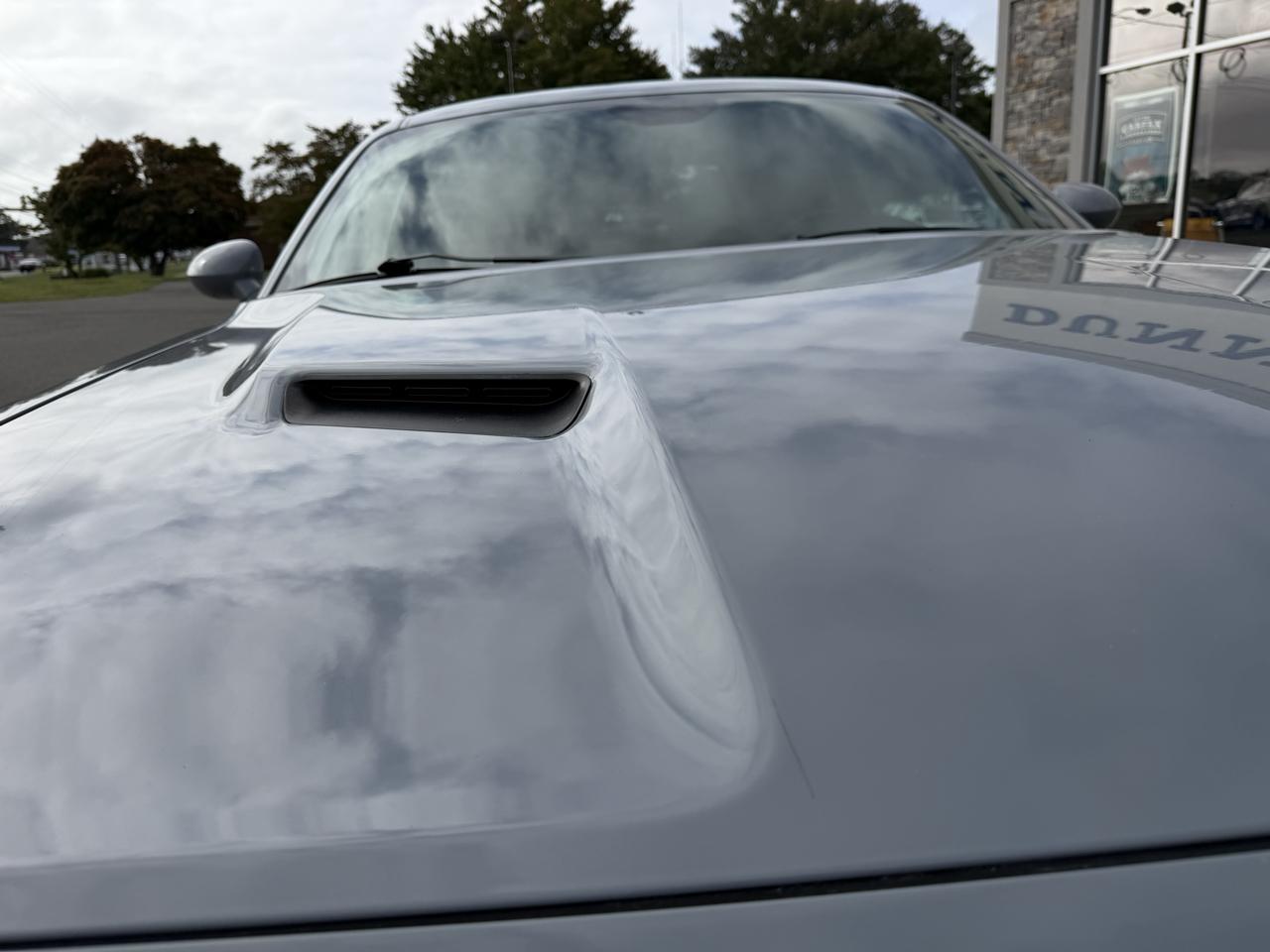 Dodge Challenger SXT RWD 2020