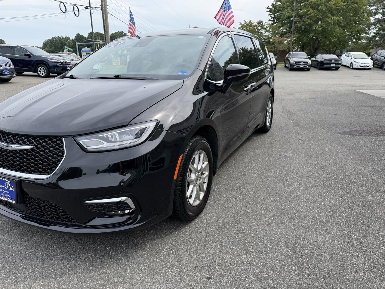 Chrysler Pacifica Select FWD 2025