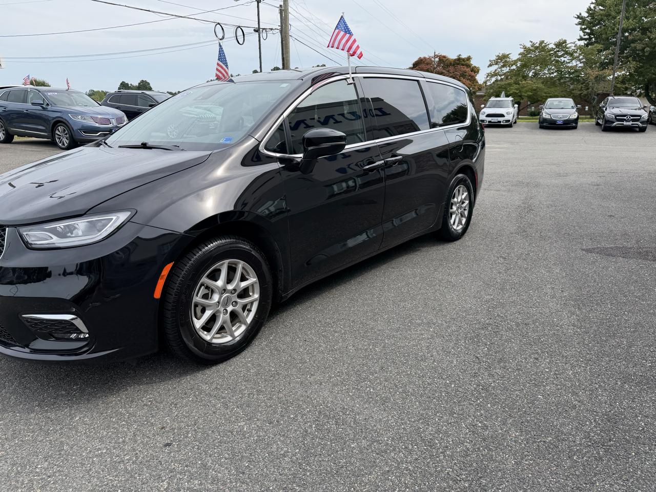 Chrysler Pacifica Select FWD 2025