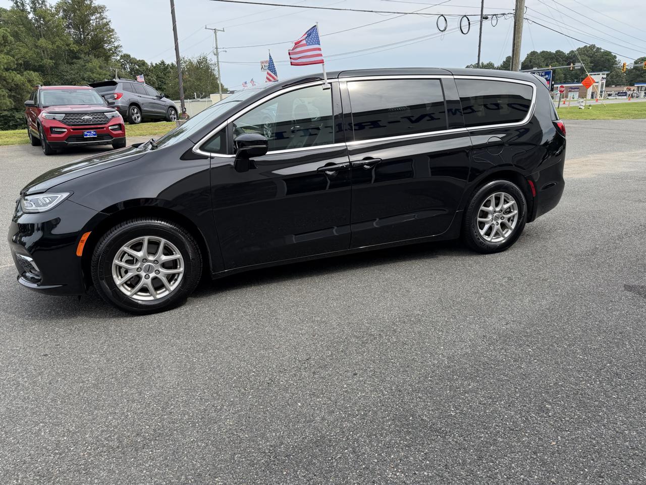 Chrysler Pacifica Select FWD 2025