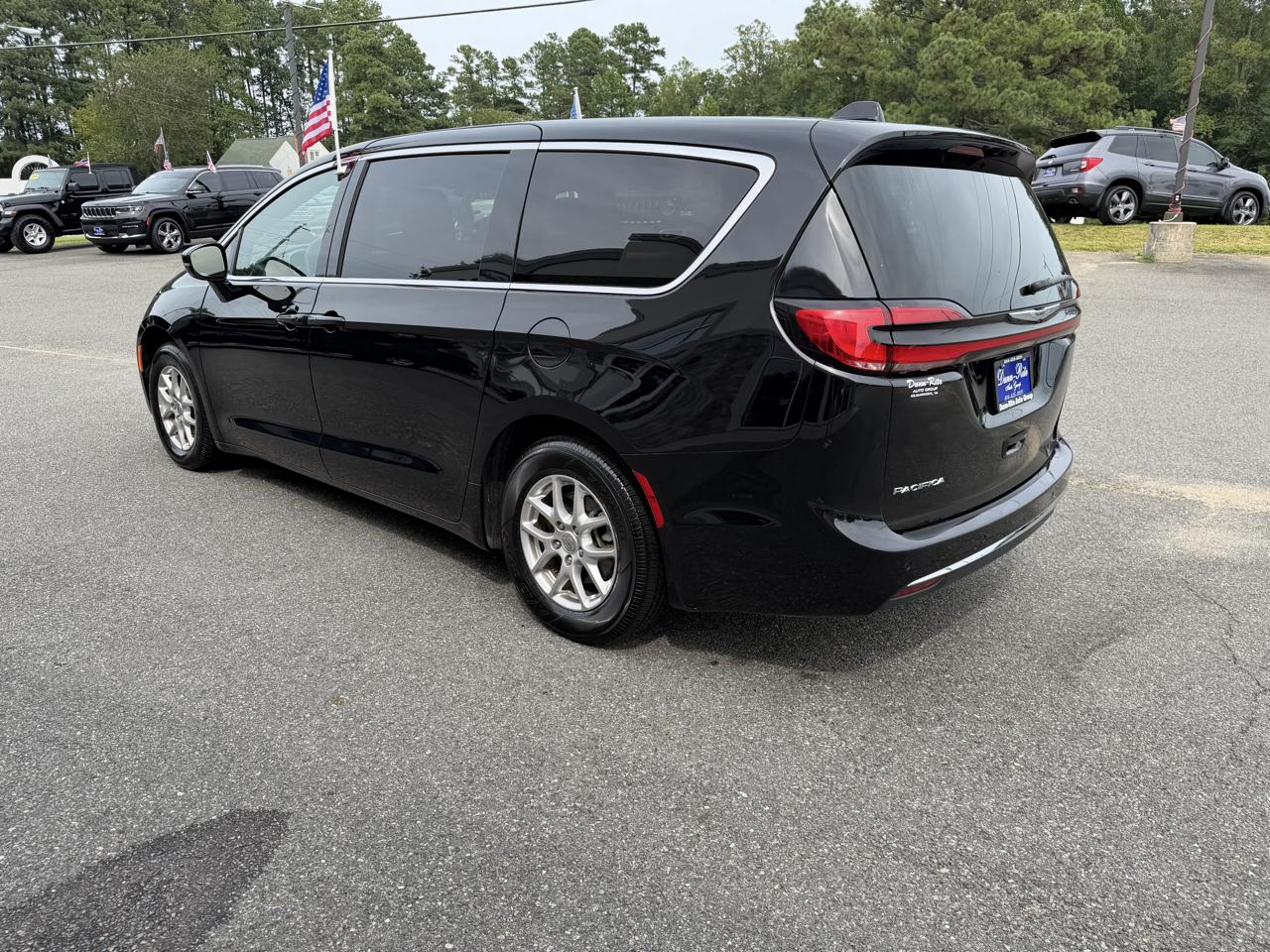 Chrysler Pacifica Select FWD 2025