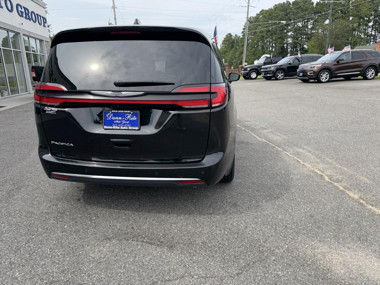 Chrysler Pacifica Select FWD 2025