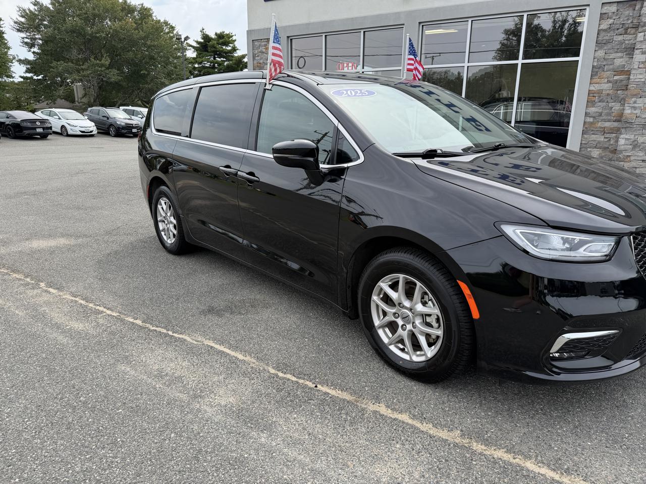 Chrysler Pacifica Select FWD 2025
