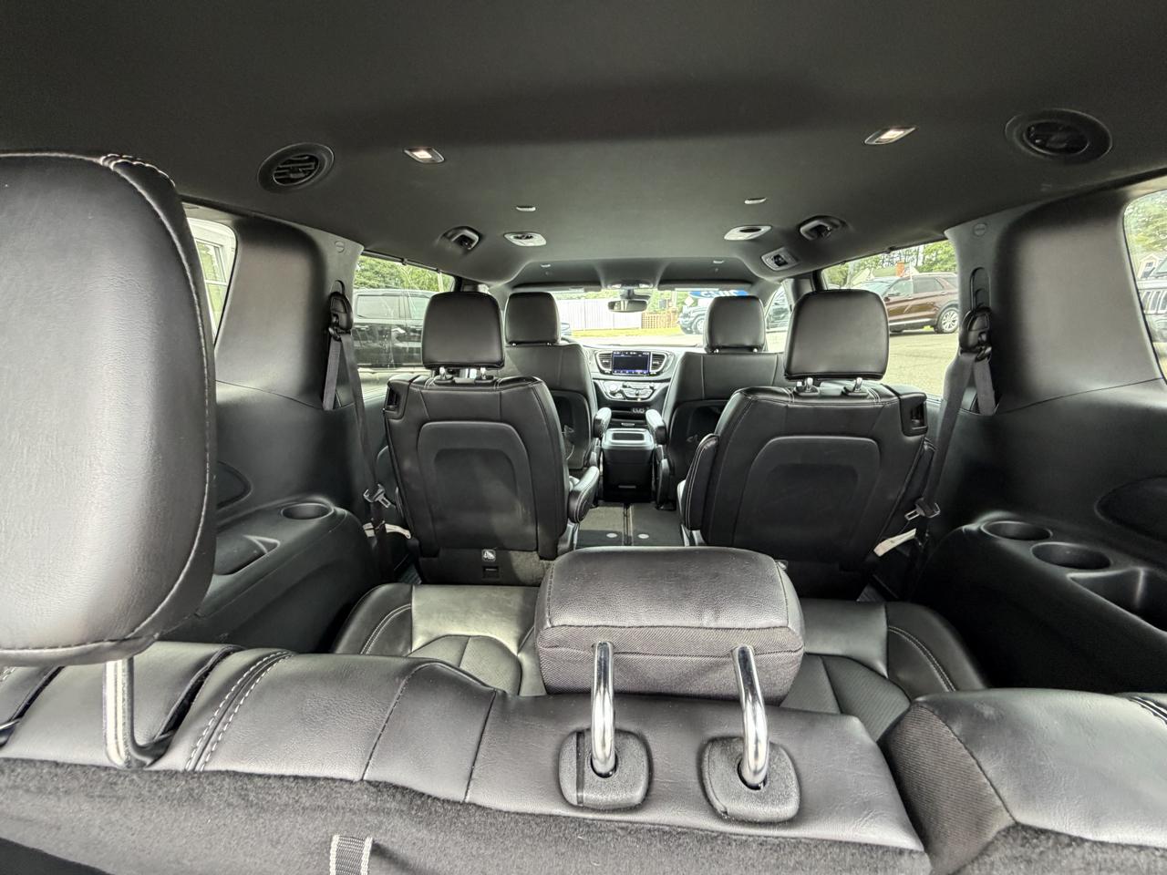 Chrysler Pacifica Select FWD 2025