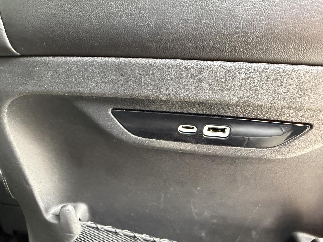 Chrysler Pacifica Select FWD 2025