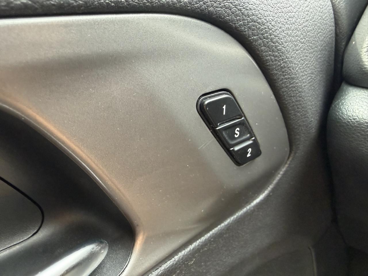 Chrysler Pacifica Select FWD 2025